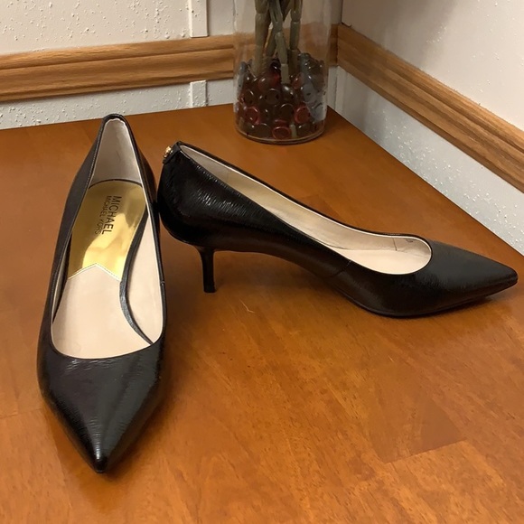 Michael Kors Lot - Picture 2 of 6